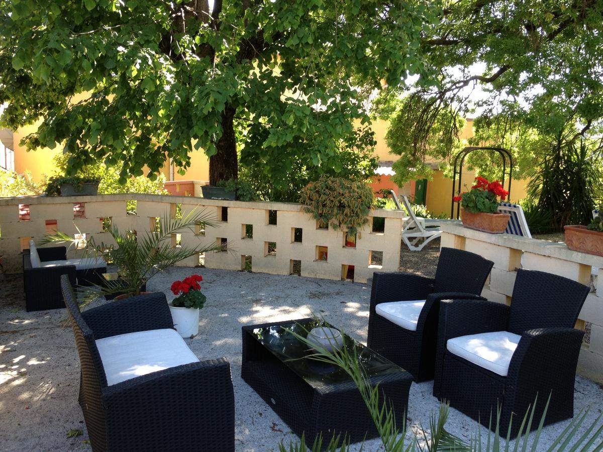 Hostellerie Aspremont Exteriör bild